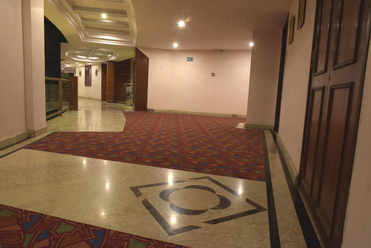Hotel Babylon Inn Райпур Экстерьер фото
