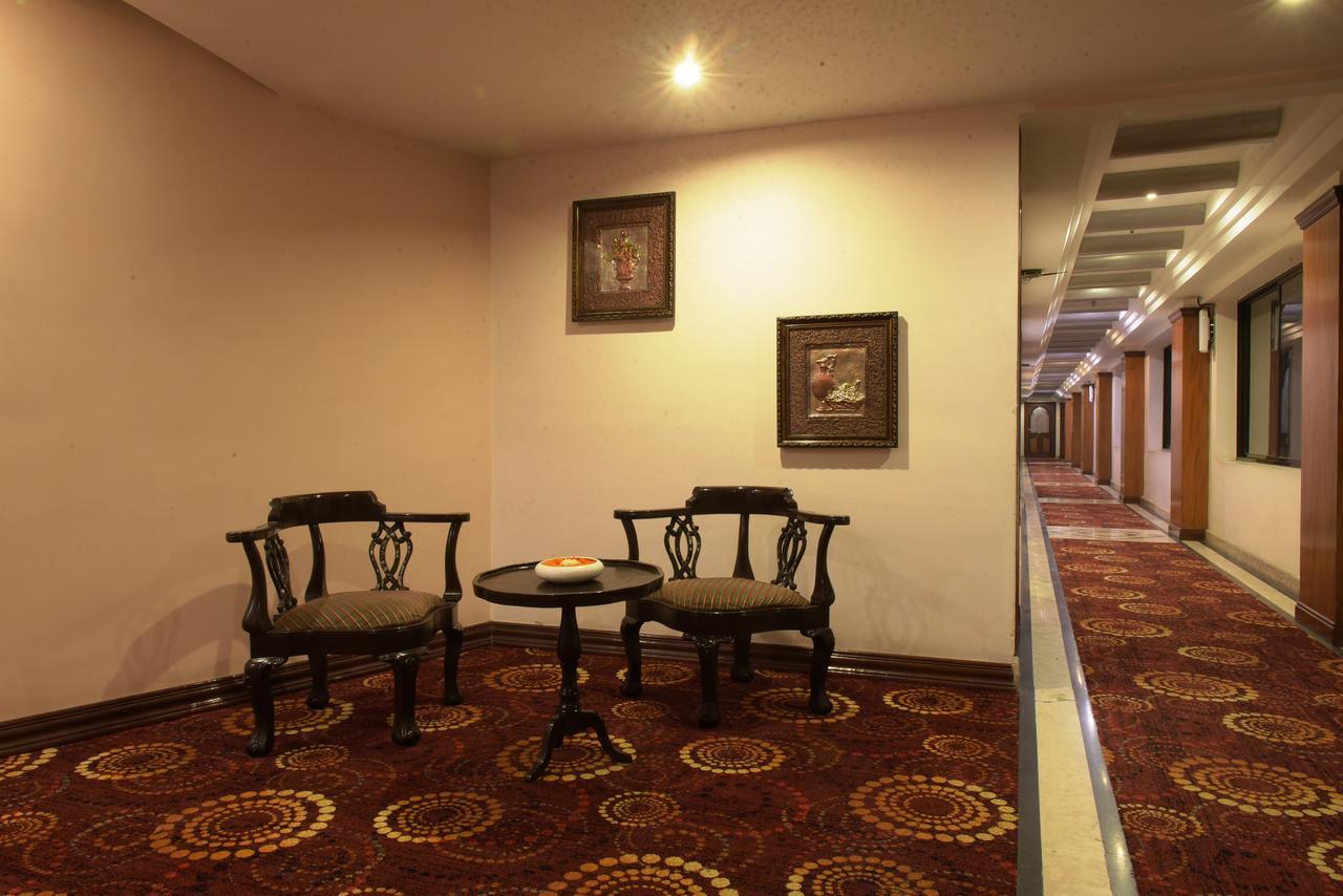 Hotel Babylon Inn Райпур Экстерьер фото